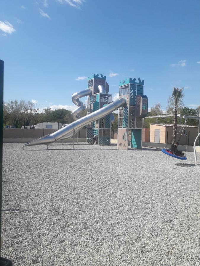 Campsite Mobil Neuf 2 6 Personnes Saint Aygulf